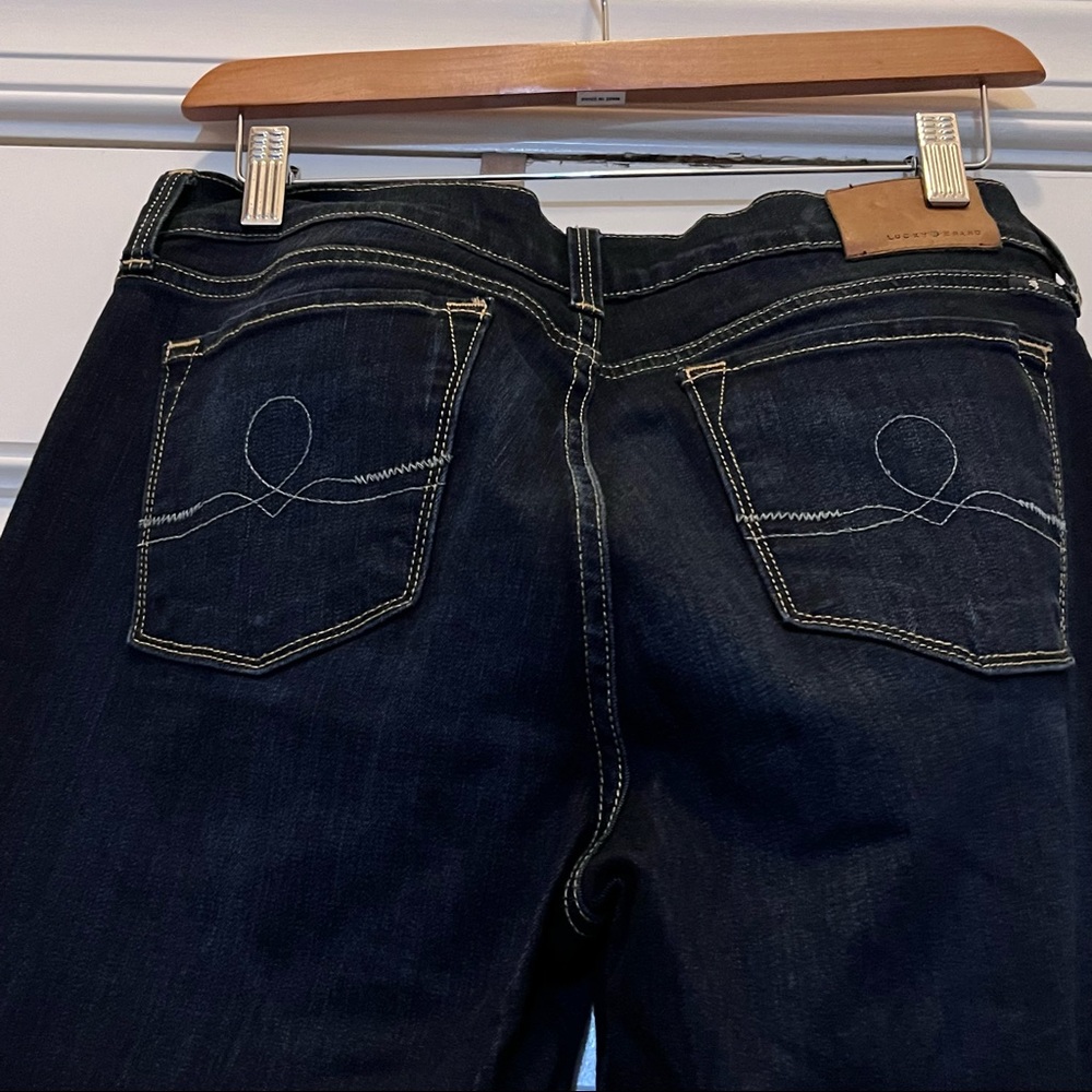 Lucky Brand Sophia skinny jeans with pockets and zip front. Size 10/30